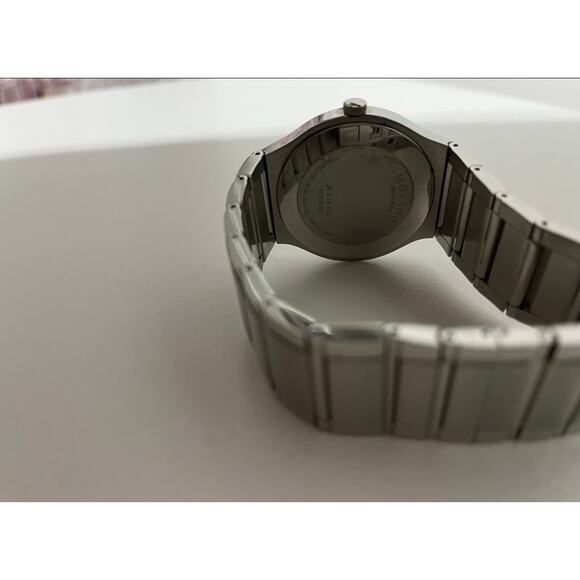 Movado Mens Watch - Picture 4 of 4